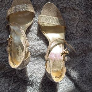 Beautiful women shoes golden, classy in perfect shape